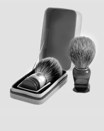 M HLE Chrome Silvertip Fibre Safety Razor (Open Comb) Shaving Set - 1987 - Taking Leave