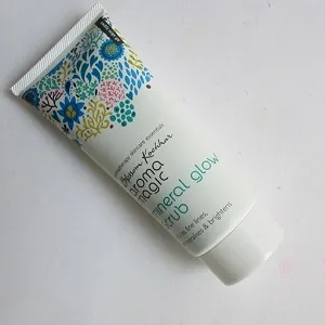 Aroma Magic Mineral Glow Face Scrub | Dead Skin Exfoliator | Deep Moisturizing Facial Scrub | Provides Soft Supple & Hydrated Skin | 6.76 Fl Oz (200ml) - product information 2