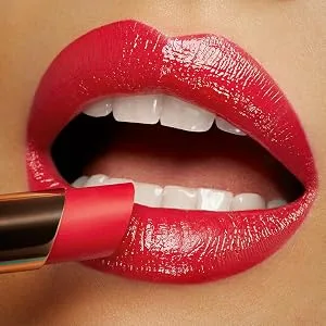 Kiko Milano - Hydra Shiny Lip Stylo 06 Moisturising Lipstick Natural Litchi - Application