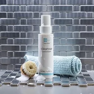 Face Foaming Gel Cleanser pH Balancing Cicamed Organic Science - shower