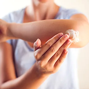 Mite-B-Gone 10% Sulfur Cream (4oz) + Multi-Purpose Itch Soap (2 Bars / 4 oz per bar) - Itch Relief for Insect Bites, Acne, Itching and Redness - Mite-B-Gone Human Mite Cream