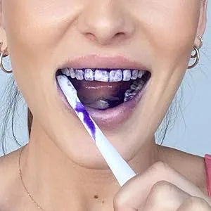 FJNATINH Purple Toothpaste for Teeth Whitening Color Corrector Toothpaste 30ml 1 Fl Oz (Pack of 1) - color correcting toothpaste