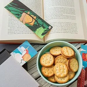 Lance Saltines Crackers, Single Serve Packs, 500 Count - Round crunchy Lance sandwich crackers in a bowl next to books