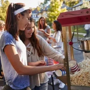 Kidu Popcorn Kernels Bulk Pack For Carnivals, Parties Summer Outdoor Events (4 Pound) 4 Pound (Pack of 1) - kidu popcorn at a party