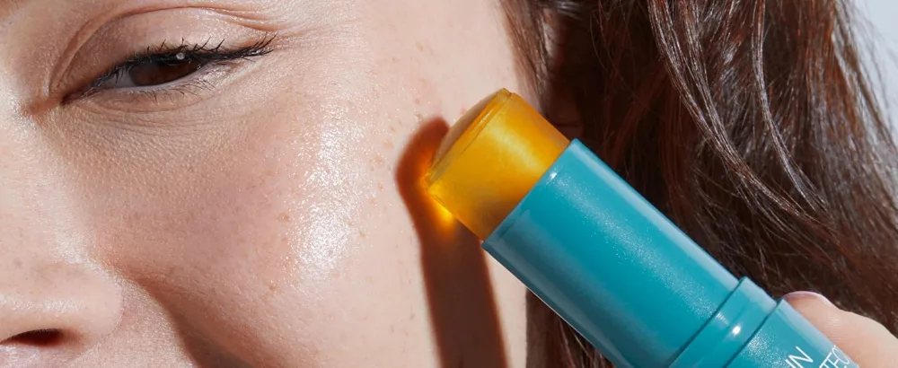 KIKO Milano Sun Protection Lip Balm Spf 50 Protective And Moisturising Lip Balm With SPF 50. Protects Against UVA And UVB Rays - Sun Protection Invisible Stick Spf 50