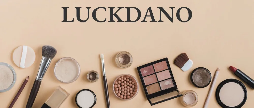 Vivid Half Face Makeup Head with 3 Pairs Removable Eyelids for Lash Extensions Practice Compact Lightweight Suitable for Display (Brown Sunflower) - LUCKDANO