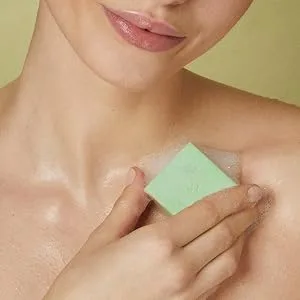 KIKO Milano Green Me Gentle Face Scrub Bar | Solid Face Scrub With Apricot Seed Particles - Body Shower Bar