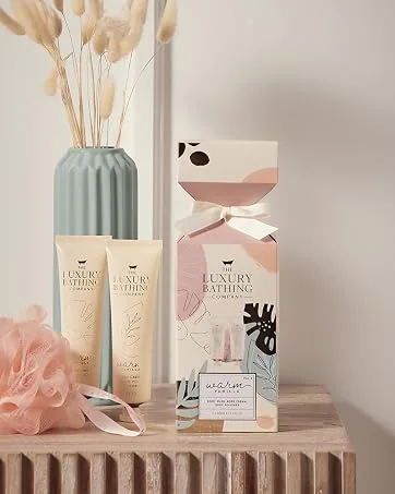 The Luxury Bathing - Sparkling Pear & Nectarine Blossom - Winter Love Hand Care Duo - product information 7