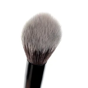 Brushworks No. 13 Highlight Brush - Brushworks No. 13 Highlight Brush