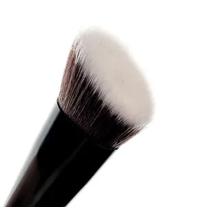 Brushworks No. 9 Angled Flat Top Foundation Buffing Brush - Brushworks No. 9 Angled Flat Top Foundation Buffing Brush