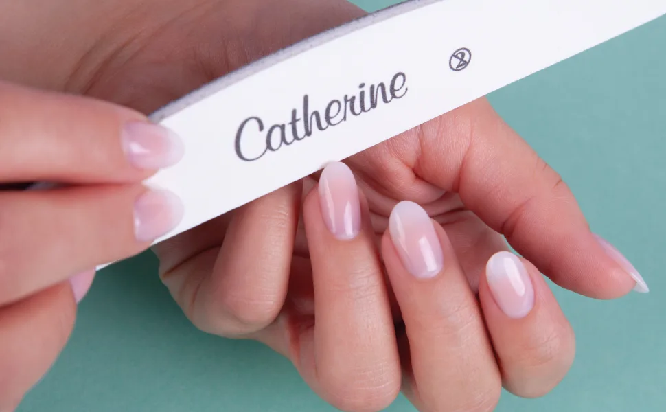 Catherine Basic File 120/240 Black/White - File the nails with a file.