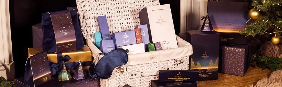 Aromatherapy Associates - Festive 2022 Wellbeing Moments Gift Set Moment of Sleep Duo - Christmas Limited Set