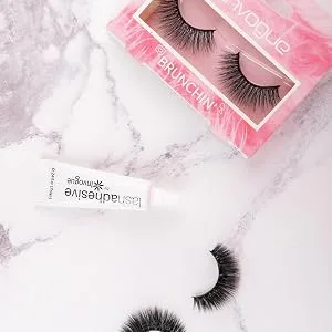 Invogue Volumise False Eyelashes #42 - Brand Image