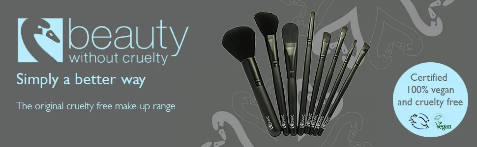 Beauty Without Cruelty Mineral Powder Brush - product information 1