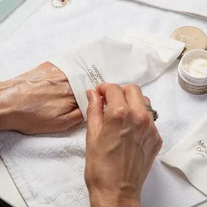 Margaret Dabbs Super Shiner Buffer Seals and Protects The Nail Plate - margaret dabbs gloves