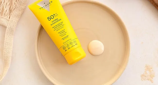 Valquer Laboratorios Invisible Protection Facial Serum SPF 50+ Anti-aging and Moisturizing - Solares Faciales