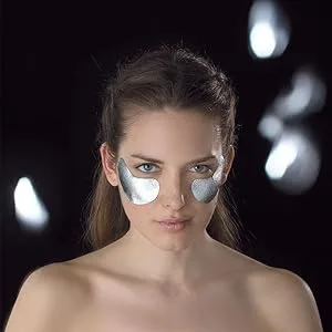 Iroha Nature Foil Patches for Divine Eyes Extra brightening with Platinum and Hyaluronic Acid 2 uses - foil eye patches