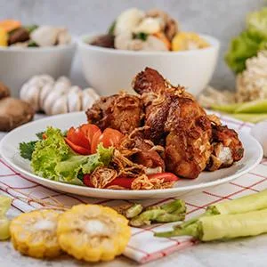 Jans Crispy Fried Garlic | Garnishing, Seasoning, Topping | Large 8 oz - fried garlic on your favorite dishes