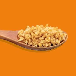Jans Crispy Fried Garlic | Garnishing, Seasoning, Topping | Large 8 oz - Slices and Bits of Fried Garlic on Wooden Spoon