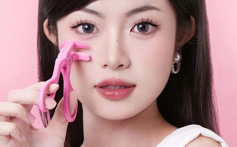 Eyelash Curler Wide-Angle Eyelash Curler Frameless Eyelash Curler with 1 Replacement Pad Eyelash Applicator Makeup Tool Lifts & Defines Eye-Opening & Lifted Lashes - Eyelash Curler