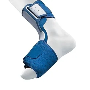 FUTURO Plantar Fasciitis Night Support, Adjustable - support on foot to show comfort