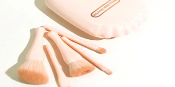 Yoseng Travel Makeup brushes Set 5pcs Mini Complete Function Travel Portable Cosmetic Brushes Kit with Mirror Case Pink - Cartoon makeup brush