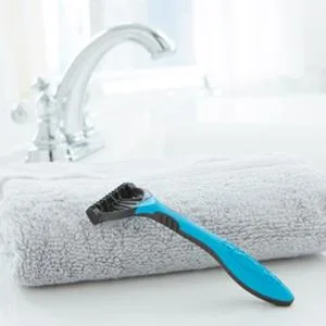 Schick Xtreme 3 Disposable Razors for Men with Refreshing Scented Handle 4 Count - product information 4