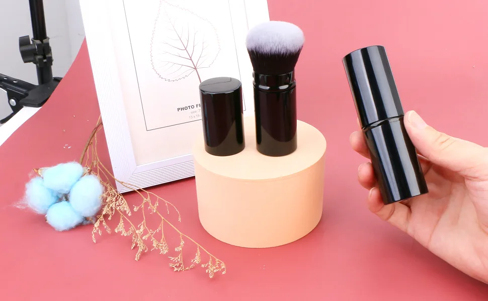 UNIMEIX Foundation Brush for Liquid Makeup Sunscreen Applicator for Kids Retractable Kabuki Foundation Brush for Liquid Makeup Bronzer Cream or Powder Black 1 Pack - Kabuki Brush Sunscreen