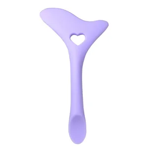 Silicone Aid Stencils Wing Tips Reusable Silicone Tool Mascara Drawing Aid Makeup Tool Applicator Tool (Purple) - product information 3