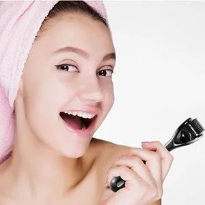 Derma Roller Microneedle Roller for Beard Hair Growth, 540 Titanium Microneedle Roller for Body Home Use, Includes Storage Case B1 - n002
