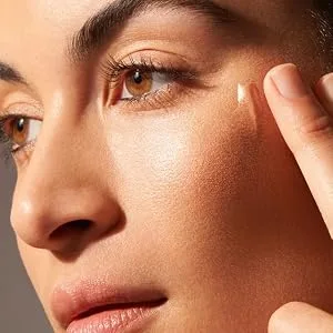 COVER FX Custom Enhancer Drops Liquid Highlighter, Versatile Illuminator, Blend with Foundation and Makeup, Moonlight, 0.5 Fl Oz Moonlight - Moonlight: a soft silvery glow - Custom Enhancer Drops