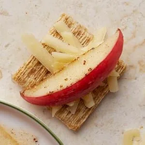 Triscuit Roasted Garlic 200g with Triscuit Cracked Pepper & Olive Oil Crackers 200 g - Apple Cheddar Recipe