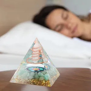 BORDSTRACT 6cm Energy Generator Orgonite Pyramid Healing Crystal Pyramid for Positive Energy Meditation Spiritual Awakening - HEALING CRYSTAL PYRAMID