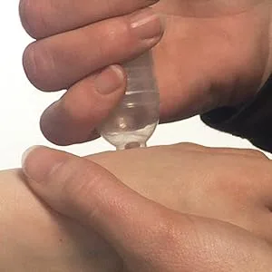 Care Science Wart Remover Freeze, 8 Applications | 1-Step Cryogenic Wart Removal for Common Warts on Hands, Elbows, & Knees or Plantar Warts on Feet - Care Science Wart Freeze Remover Cryogenic Removal 1-Step Hands Feet