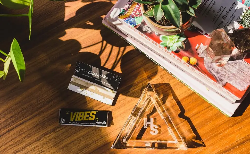 Vibes Rolling Papers 1.25 Natural Hemp Paper With Chlorine Free Technology and Arabic Gum 50 Count Display Box (50 Sheets Per Pack) (Hemp 1.25 inches) - vibes rolling papers