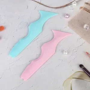 VINTORKY Lipstick Wearing Aid 2pcs Eyelash Mascara Beauty Kit Women Eyeliner Stencils Mascara Tool Aids Set Third Gear Tools - product information 5
