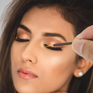 FOYTOKI 100pcs Disposable Eyeliner Brush Cosmetic Eye Precise Eyeliner Brush Mini Lipsticks Liquid Eyeliner 9x6.5cm As Shown - product information 3
