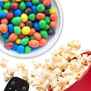 M&M'S Peanut Milk Chocolate Candies Party Size Share Bag 800g Peanut 800g - M&M Lifestyle Image