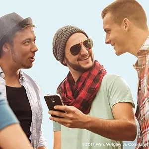 Wrigley's Big Red, Pack of 10 - Three men planning to go out