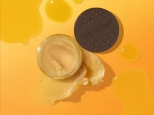 Burt's Bees 100% Natural Origin Moisturizing Lip Balm Dragonfruit Lemon with Beeswax & Fruit Extracts Blister - lip scrub