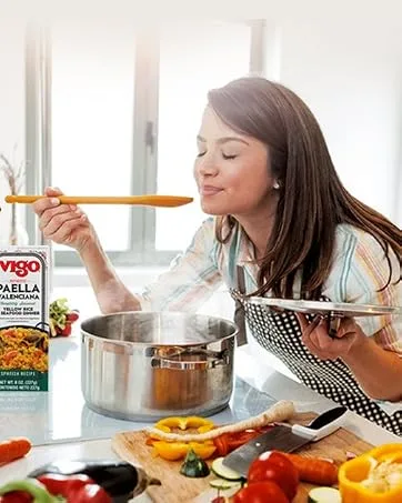 Vigo Authentic Saffron Yellow Rice, Low Fat, 5oz (Pack of 6) Yellow Rice 5 Ounce (Pack of 6) - vigoo