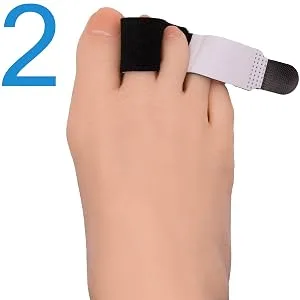 Omeer 5 Pack Broken Toe Wraps Are Padded No-Slip Hook And Loop Toe Protectors which are Washable and Reusable Toe Separator Splints For Injured Toes On Your Right Or Left Foot - Step two: wrap the splint over the adjacent toe.