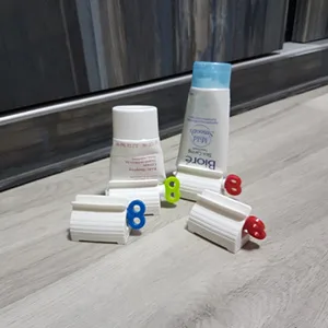 RAYNAG 3 Pack Multi Purpose Tube Squeezer Dispenser Bathroom Toothpaste Holder,Hair Color Dye/Cosmetic/Oil Paint Squeezer - Multi-purpose Tube Squeezers