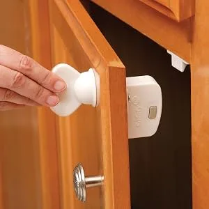 Safety 1st Magnetic Cabinet Locks, 4 Locks + 1 Key - Safety 1st Multi-Use Lock, childproof cabinet lock, childproof lock, baby lock