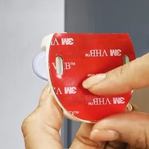 Safety 1st Adhesive Magnetic Lock System, 4 Locks And 1 Key - peel and stick