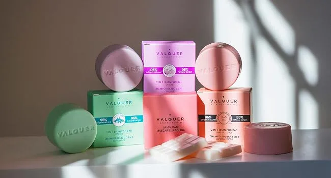 Valquer Laboratorios - 2 in 1 solid shampoo (shampoo and conditioner) - 95% natural ingredients - All hair types - Vegan - Organic Shampoo - 70 Gr - 2 en 1