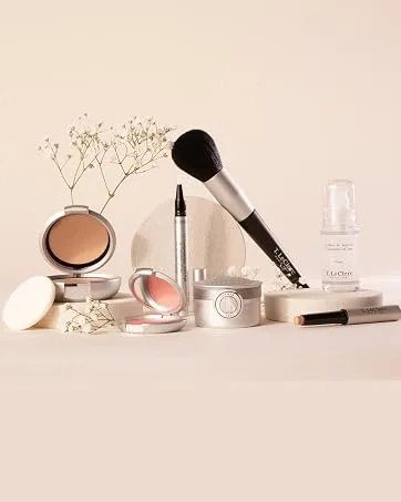 T. LeClerc - Powder Blush - Sandy Pink Shade - Light and Silky Texture - Vegan Formula Dermatologically Tested - Suitable for Sensitive Skin - Case with Integrated Mirror - routine