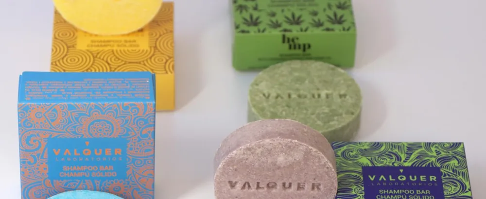 Valquer Exotic Solid Shampoo Pack (Blueberry and Avocado Orange and Papaya and Cinnamon Cannabis) Vegan 93% Natural Origin Zero Waste - 4 units x 50g - revitalisant couleur et brillance