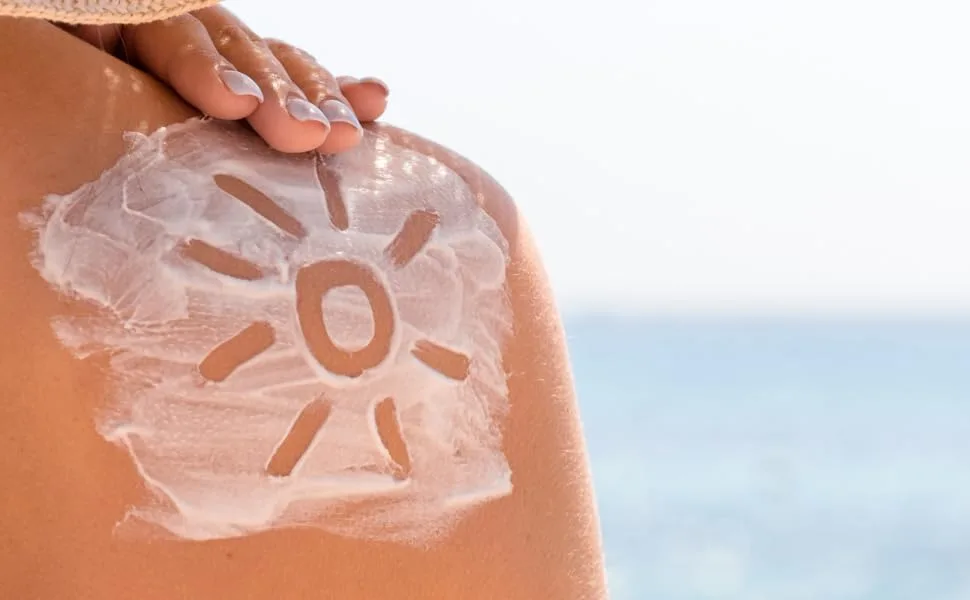 Vitamol Medium Sun Protection SPF 15 Face and body sunscreen milk protecting against UVA and UVB rays No white effect Water resistant - vitamol suncare