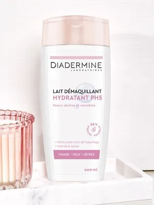 Diadermine - Facial Cleansing Milk - Moisturizing - 200 ml - Pack of 3 - product information 2
